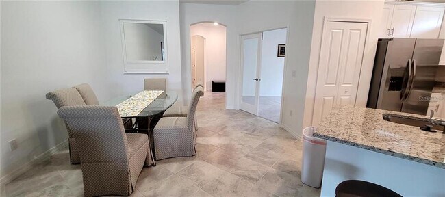 Building Photo - 2168 Gardenia Ave