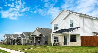 Building Photo - 4059 Dayton Dr