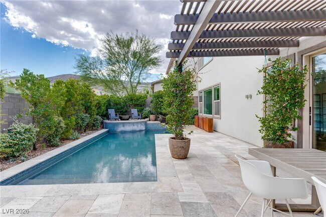 Building Photo - 214 Abbey Hill St