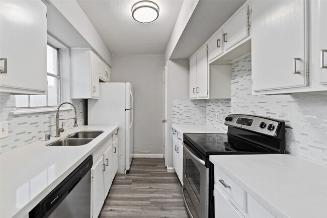 Building Photo - 4154 Belle Park Dr