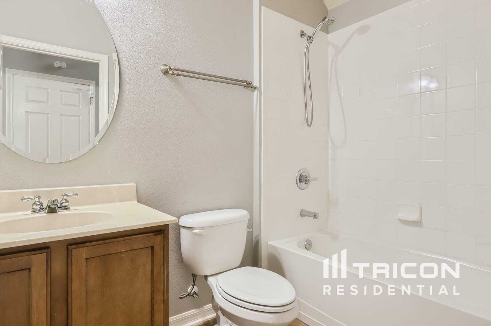Building Photo - 4422 Fieldview Cir