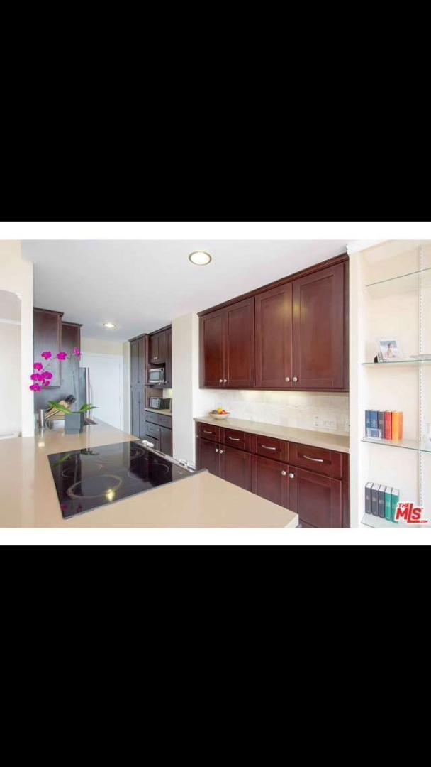 Building Photo - 10501 Wilshire Blvd