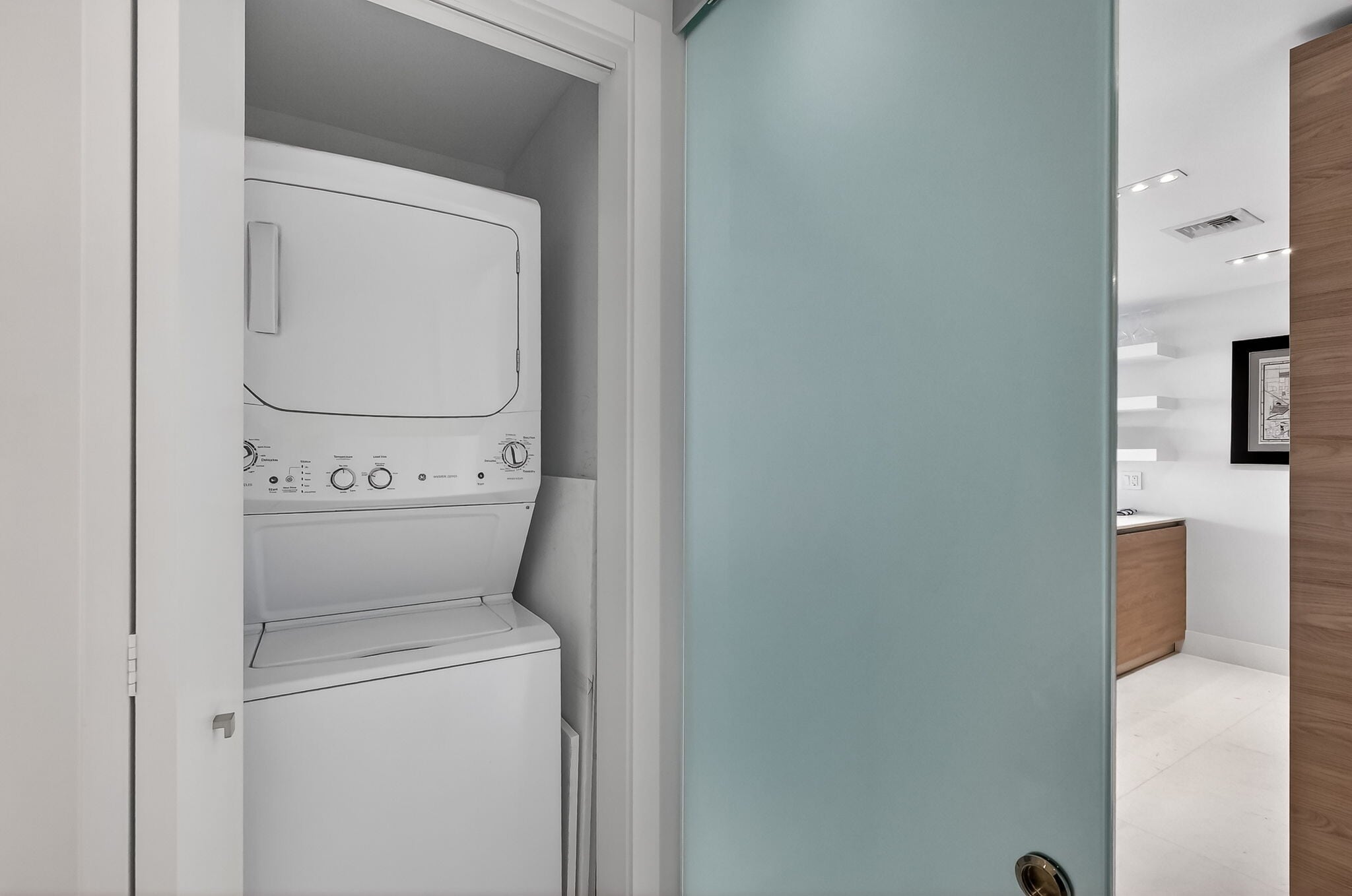 Washer/Dryer - 1300 S Miami Ave