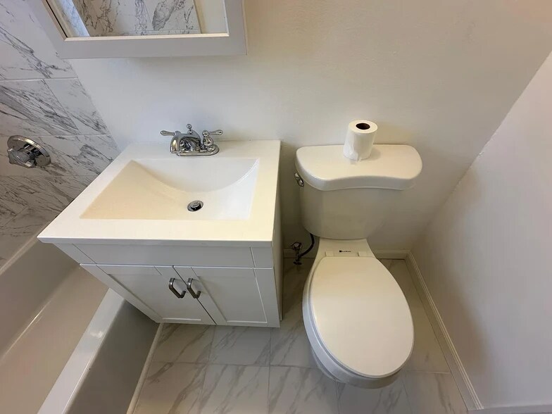 Building Photo - 28 Bryon Rd