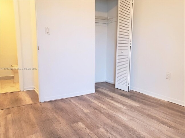 Building Photo - 311 SW 110th Ave