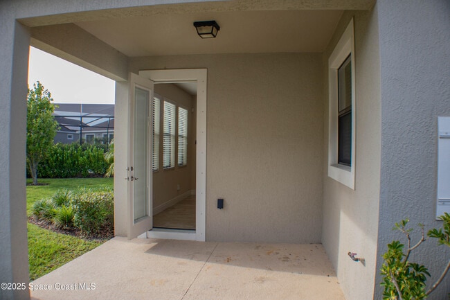 Building Photo - 7518 Bluemink Ln
