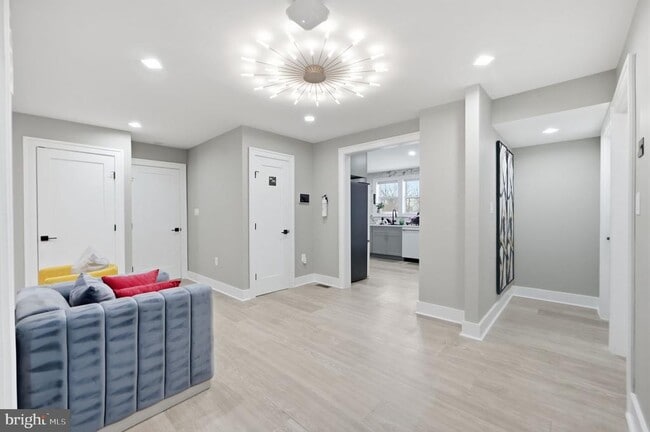 Building Photo - 6314 Barrs Ln