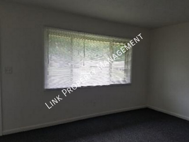 Building Photo - 4702B Murray Lake-