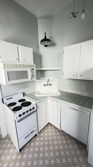 Building Photo - 900 Sabine St