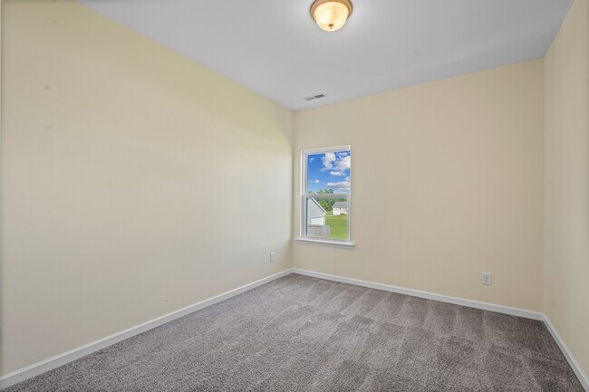 Building Photo - 230 Timberline Oak Dr