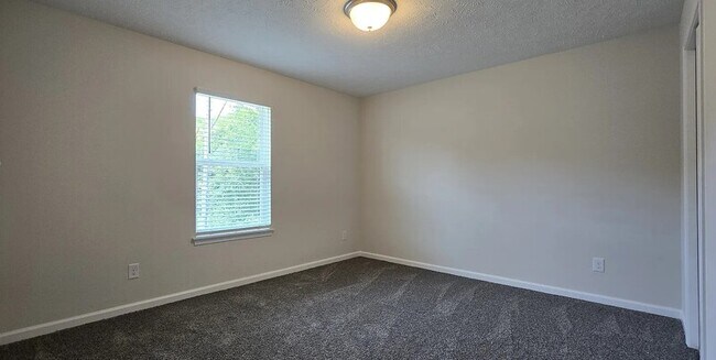 Building Photo - 3472 Bushwillow Dr