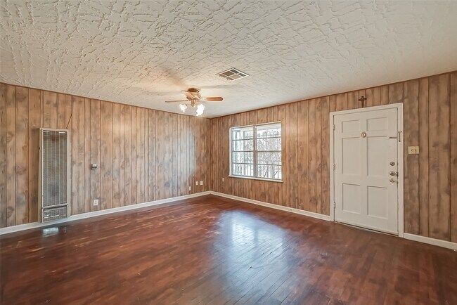 Building Photo - 4905 Brinkley St