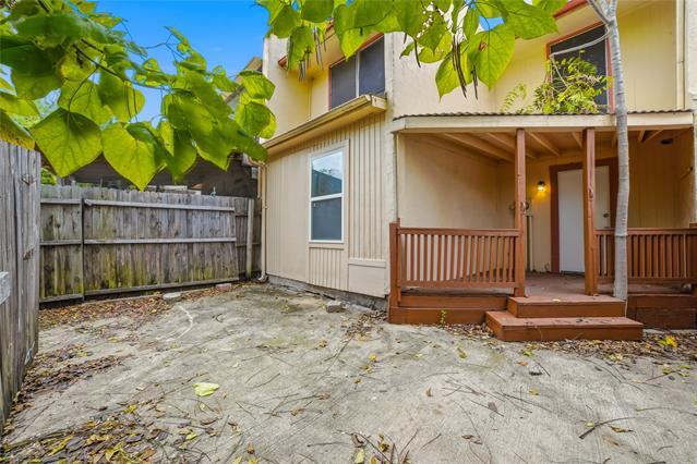 Building Photo - 334 Valley Park Dr