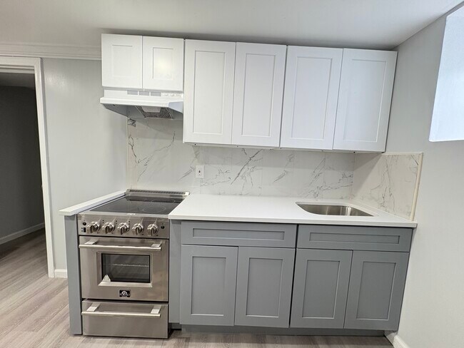 Unit 3 - 42 Dwight St