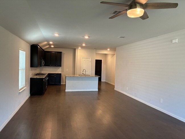 Building Photo - 5109 Woodglen Dr