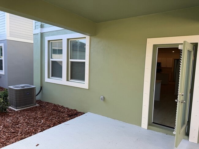 Building Photo - 10837 Littleton Isle Dr