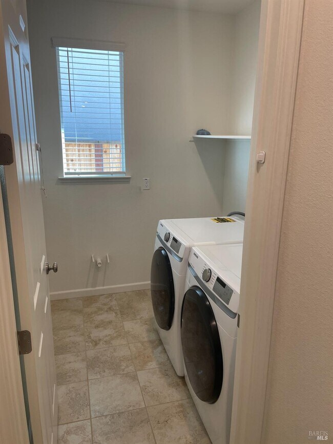 Building Photo - 5820 Kristina Pl