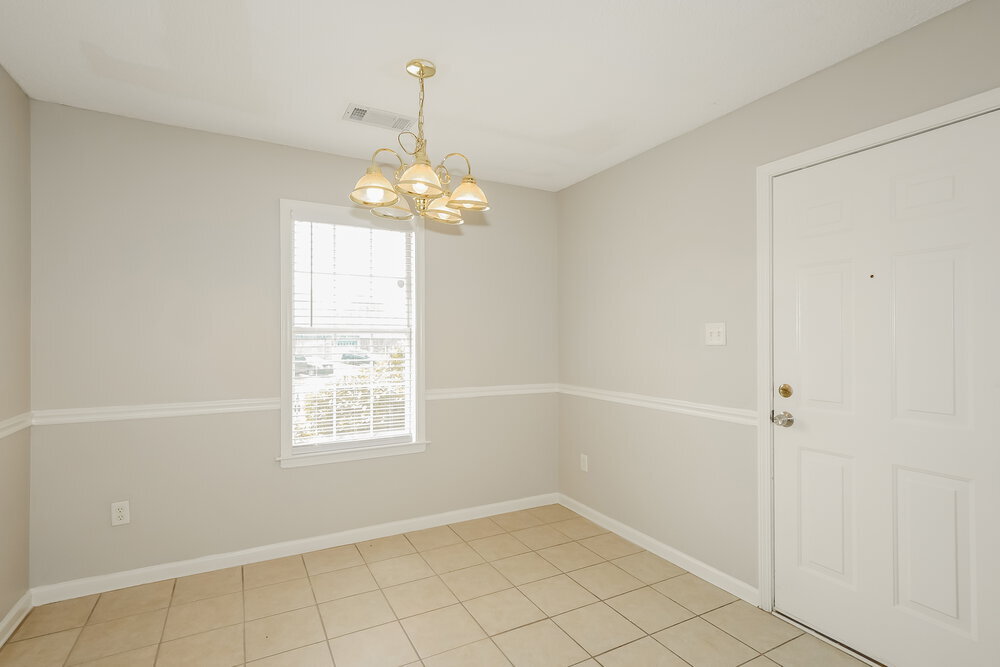 Building Photo - 10352 Walden Pine Cove