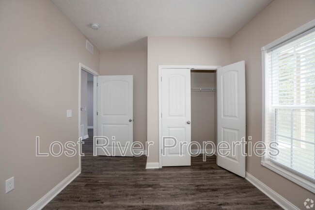 Building Photo - 4496 Wilford Ln