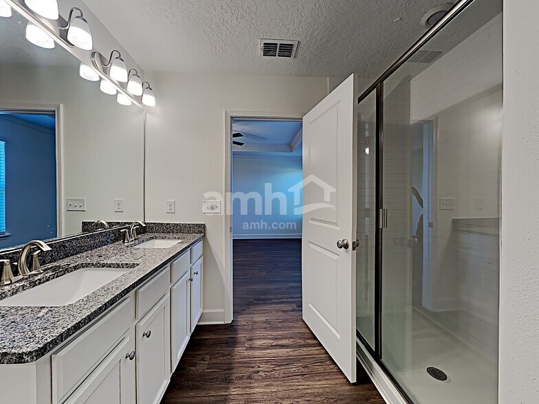 Building Photo - 1261 Tan Tara Trl