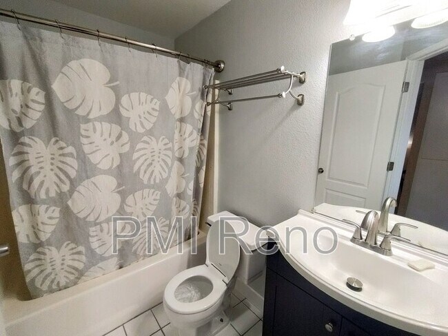 Building Photo - 3042 Chilcoot Dr