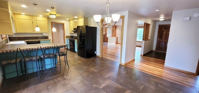 Building Photo - Gorgeous 4-bedroom home including a Two Car Garage and Spacious Backyard with a Shaded Patio