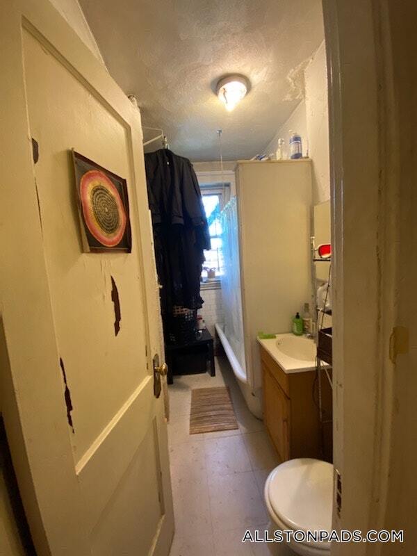 Building Photo - 109 Brainerd Rd