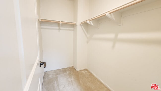 Building Photo - 835 Orchid Way