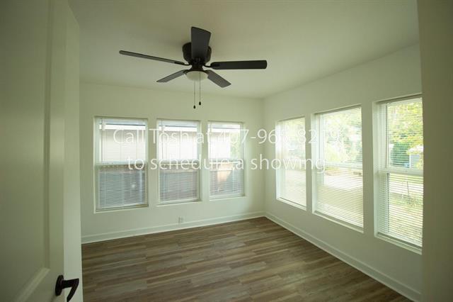 Building Photo - 701 Crawford