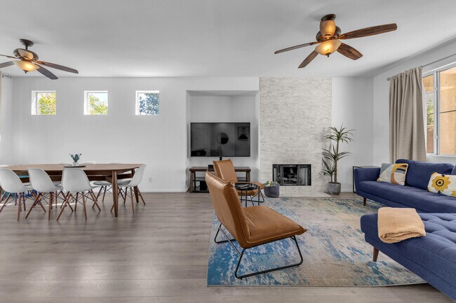 Building Photo - 47383 Bahama Ct