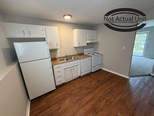 Building Photo - 7305 N Moberly Dr