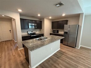 Building Photo - 945 Newby Ln