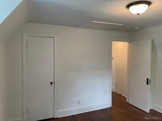 Building Photo - 4509 Fitzhugh Ave