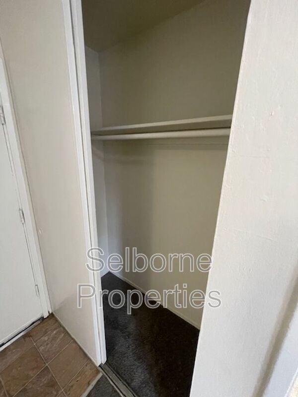 Building Photo - 407 Fairmount Ave