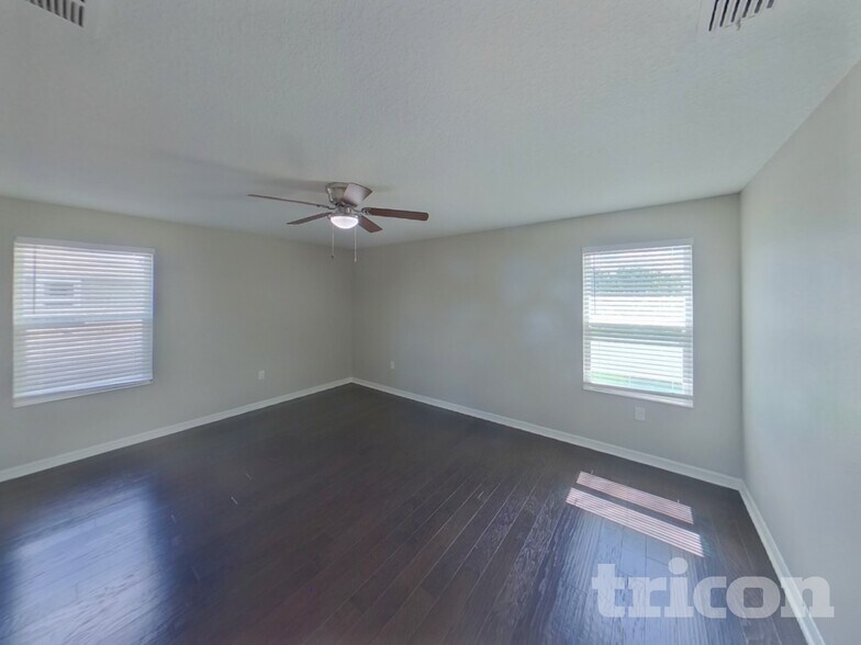 Building Photo - 10710 Southern Forest Dr