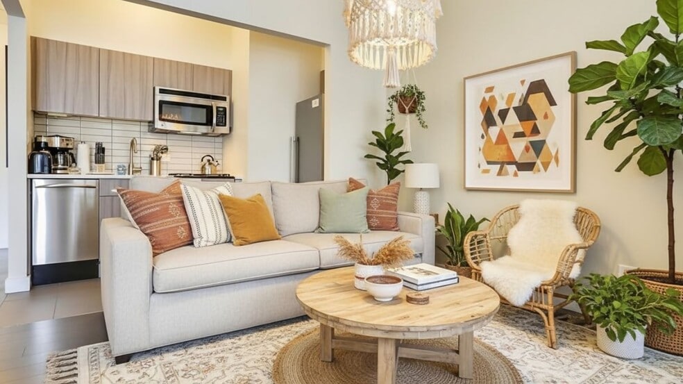 Primary Photo - 375 Kapaloala Pl