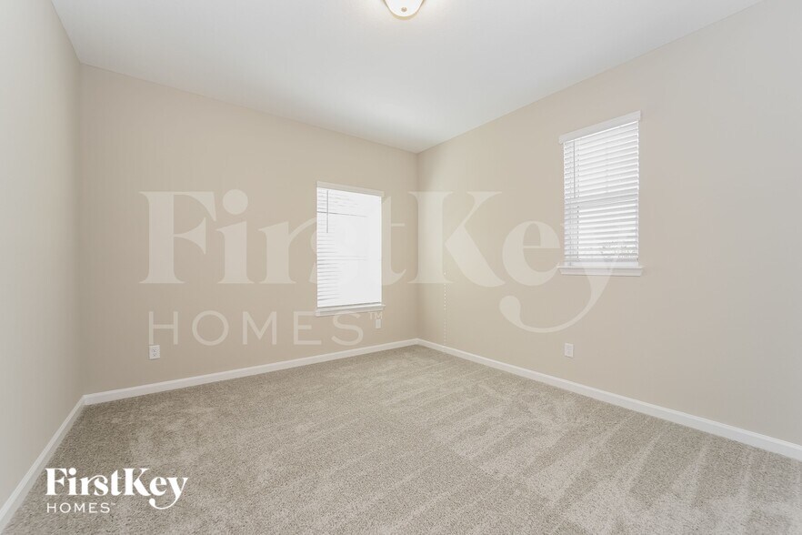 Building Photo - 75408 Fox Cross Ave