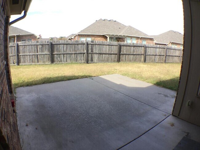 Building Photo - 18001 Montoro Way