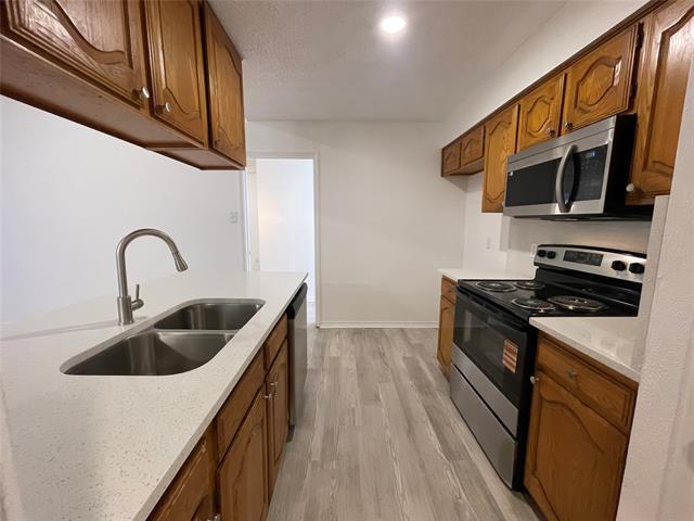 Building Photo - 2424 Sherry St