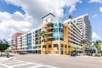 Building Photo - 1120 E Kennedy Blvd