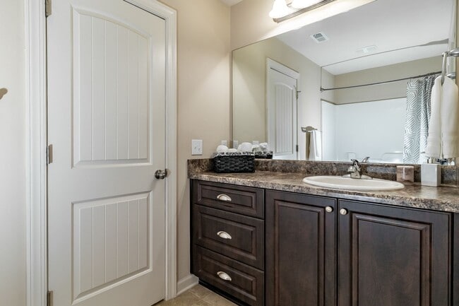 Building Photo - Beautiful 3 bedroom Townhome in Grovetown!
