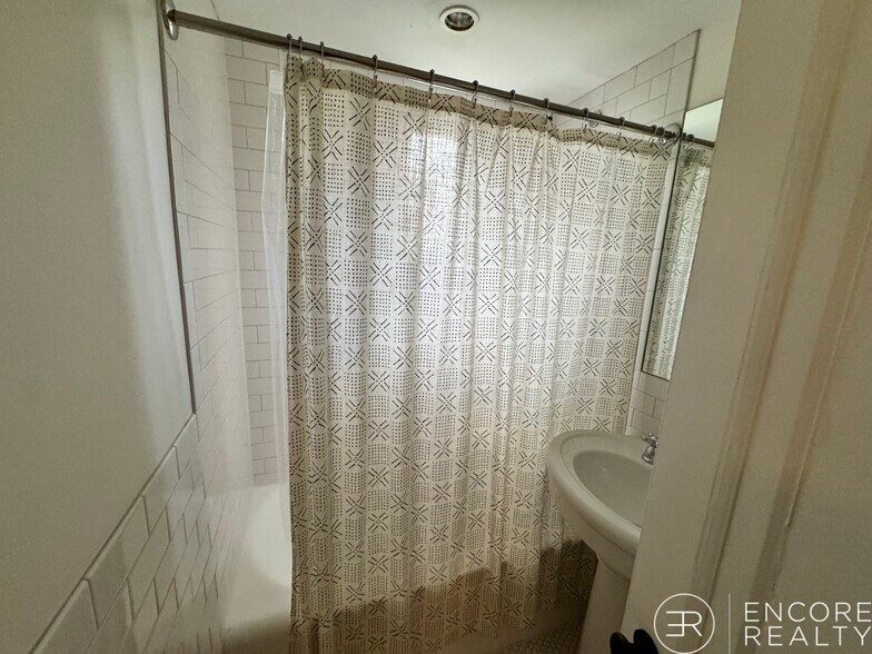 Building Photo - 20 Chapel St