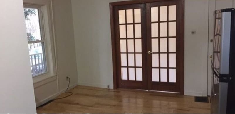 Building Photo - 154 N Seminary St