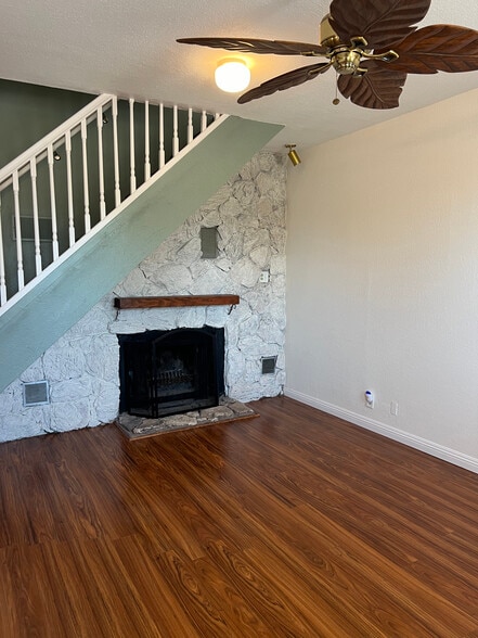 Building Photo - 217 Mendocino St