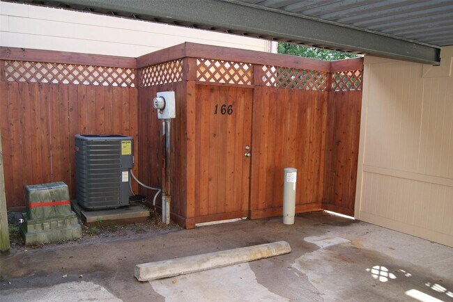 Building Photo - 5801 Lumberdale Rd