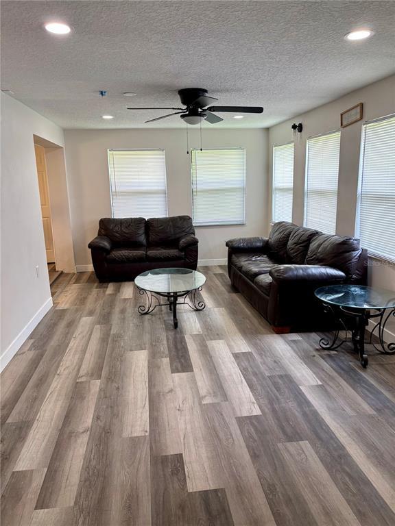 Building Photo - 612 Wood Dr
