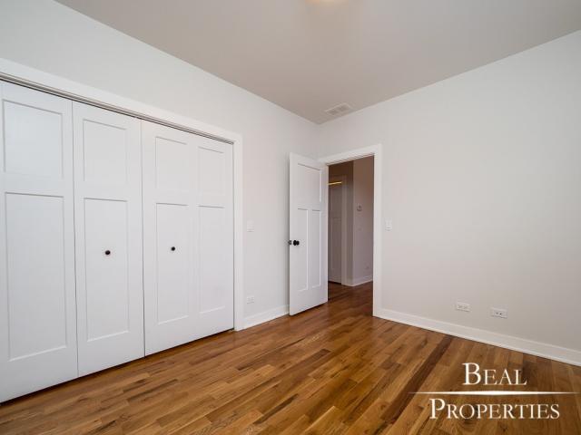 Building Photo - 2 bedroom in CHICAGO IL 60625