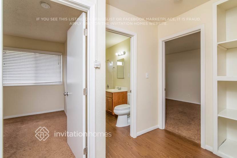 Building Photo - 17002 E Bellbrook St