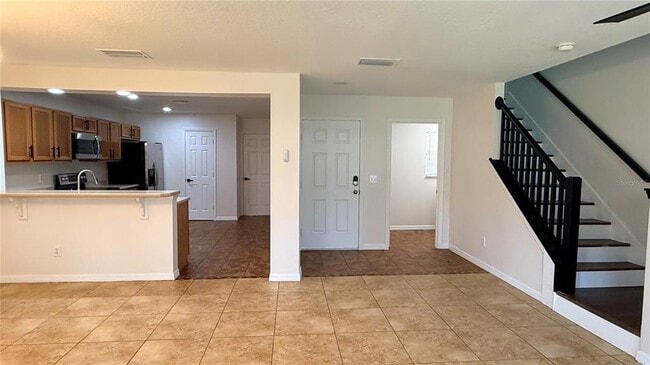 Building Photo - 2568 Aventurine St