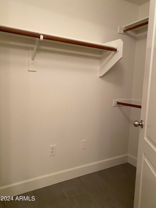 Building Photo - 1701 E Colter St